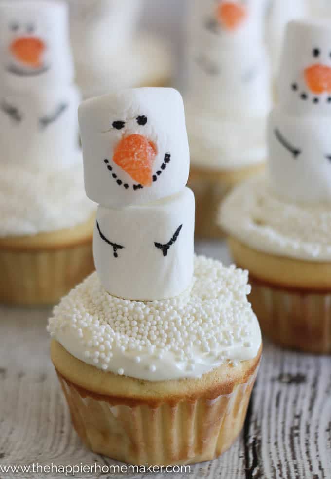 Easy Snowman Cupcakes The Happier Homemaker